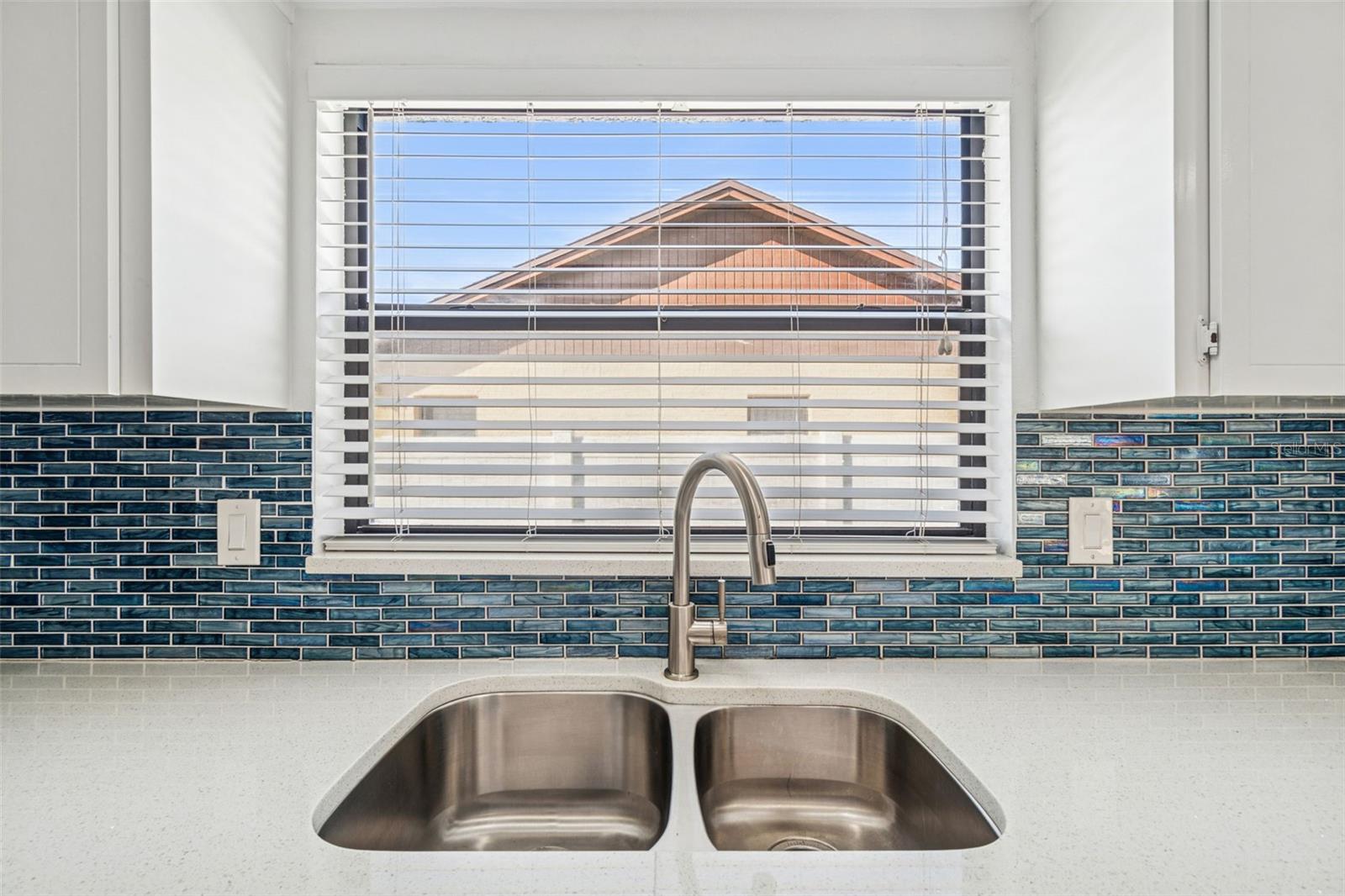 Image 21 of 55 For 2907 Narcissus Drive