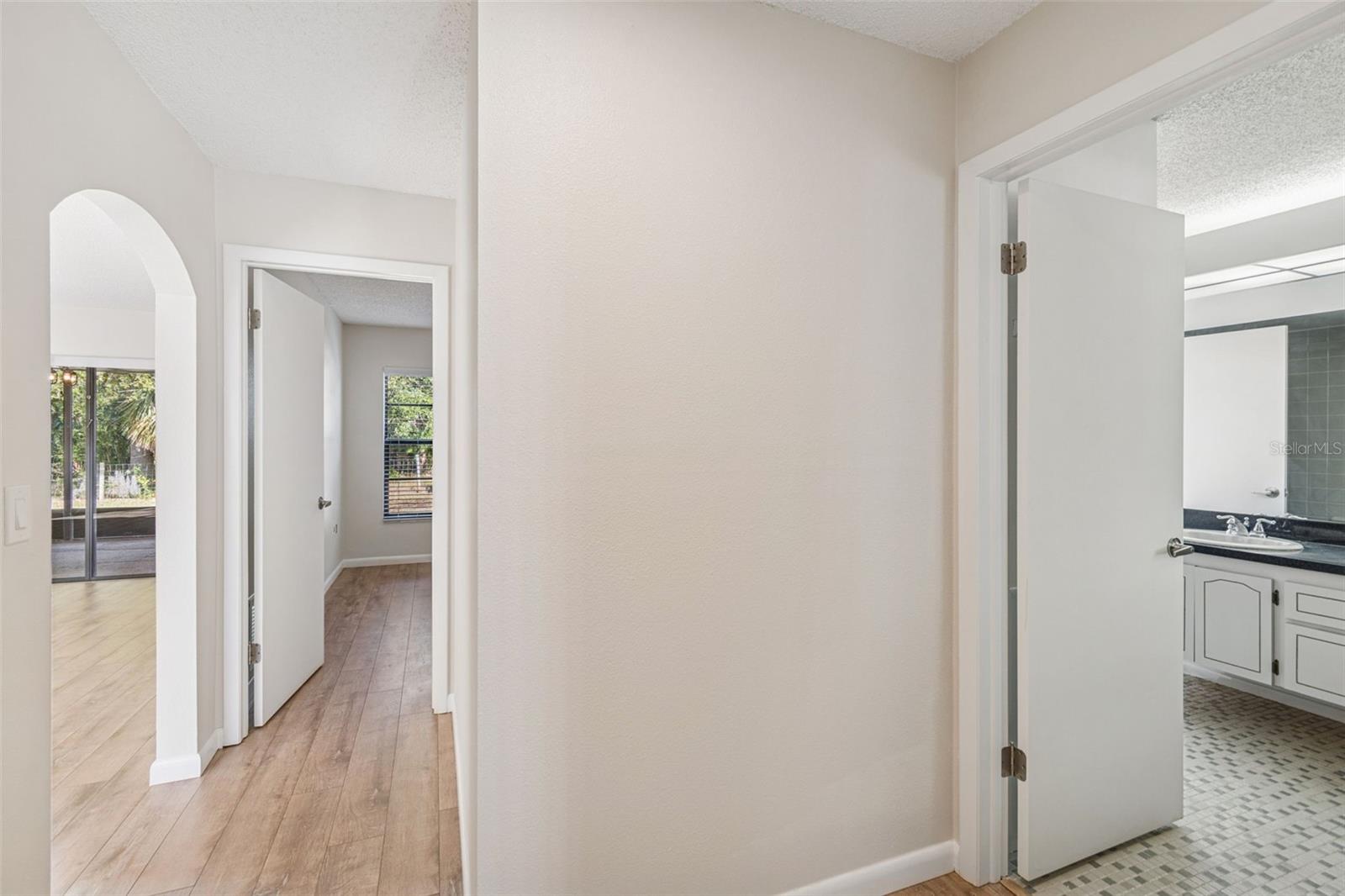 Image 26 of 55 For 2907 Narcissus Drive