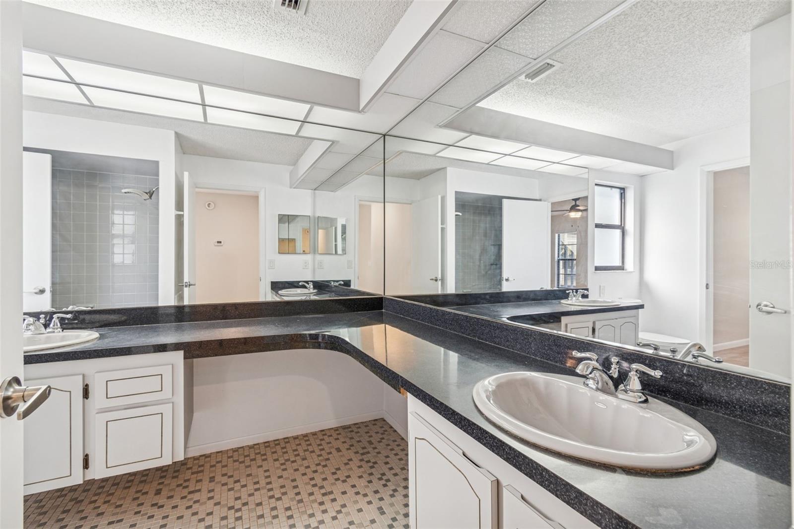 Image 34 of 55 For 2907 Narcissus Drive