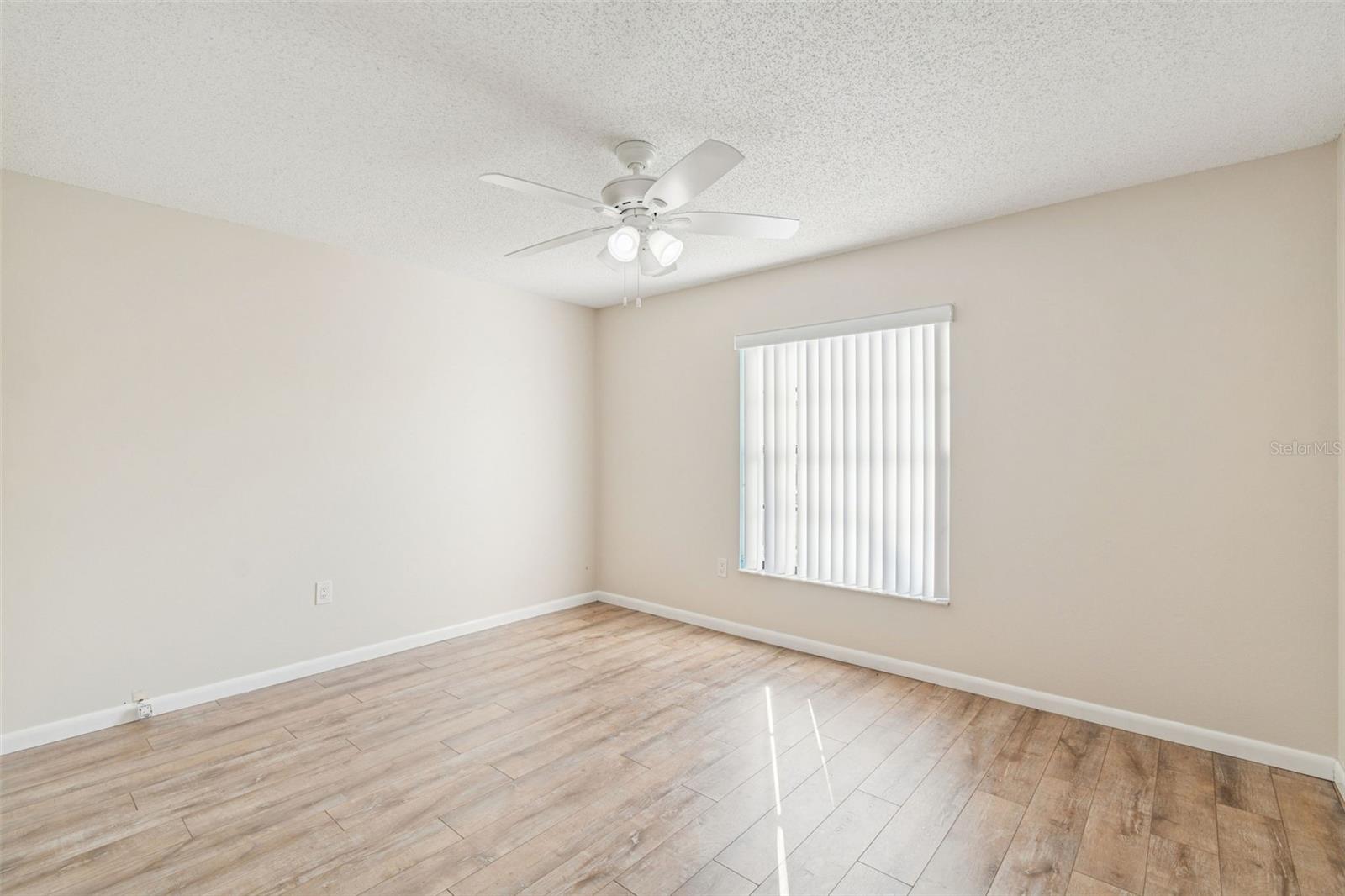 Image 36 of 55 For 2907 Narcissus Drive