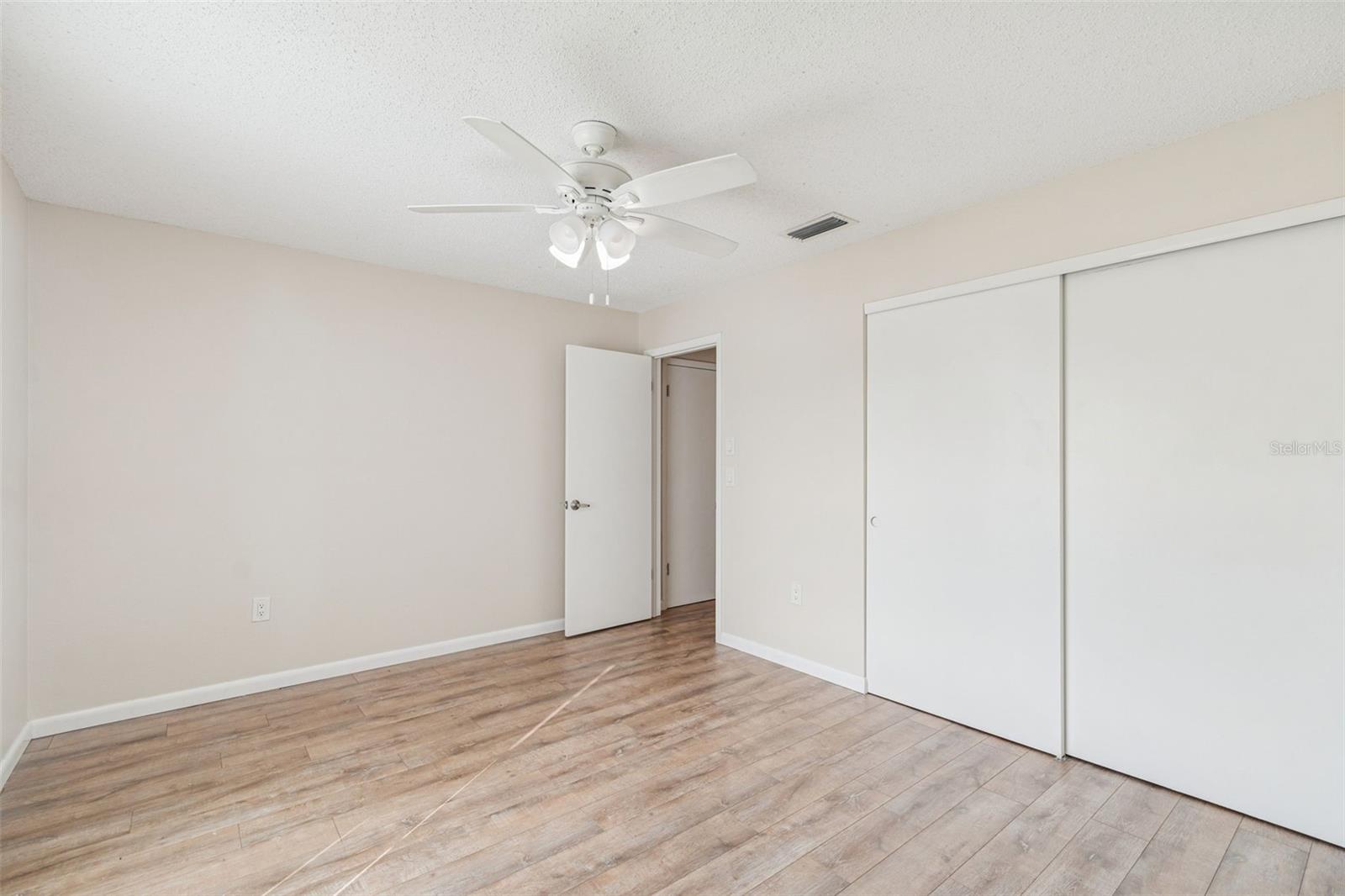 Image 38 of 55 For 2907 Narcissus Drive