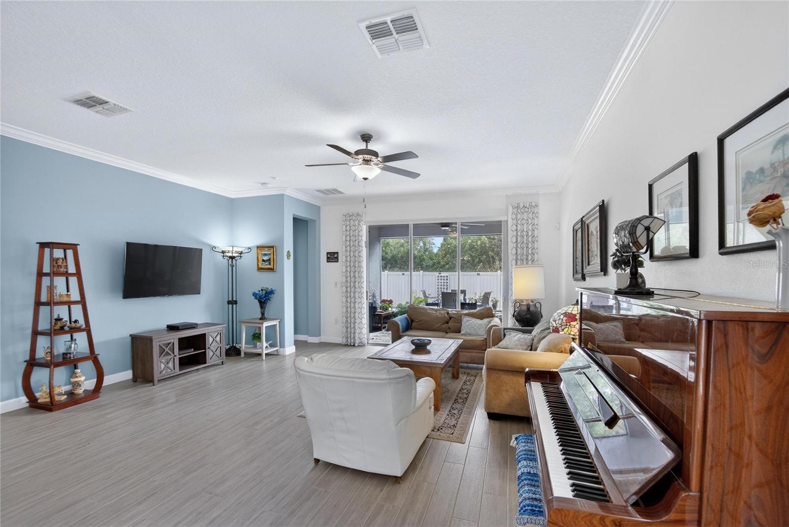 Image 18 of 66 For 16912 Anchor Root Street