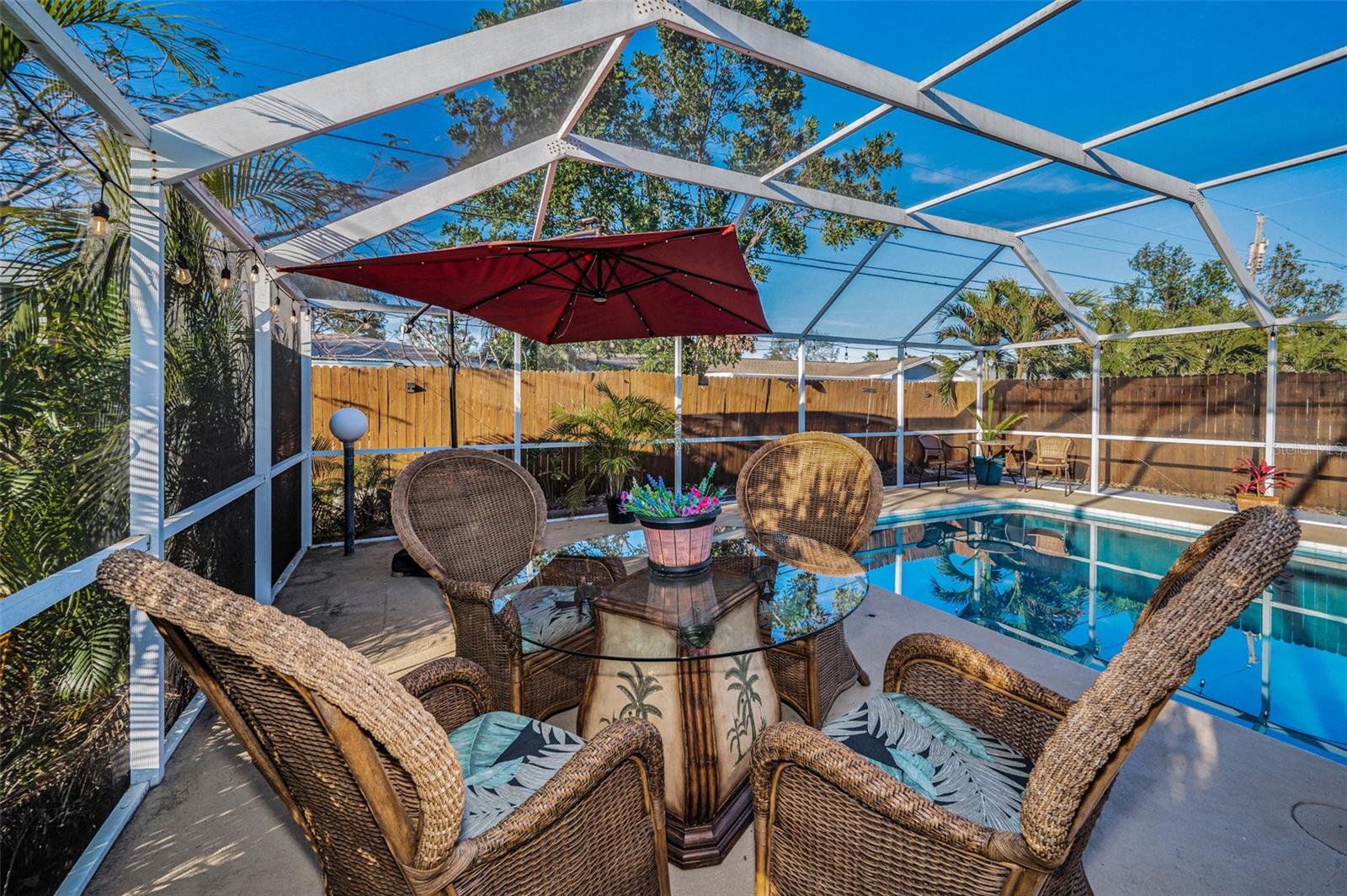 Image 26 of 32 For 11077 87th Avenue