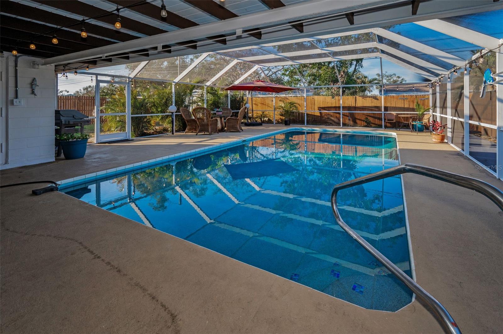 Image 27 of 32 For 11077 87th Avenue