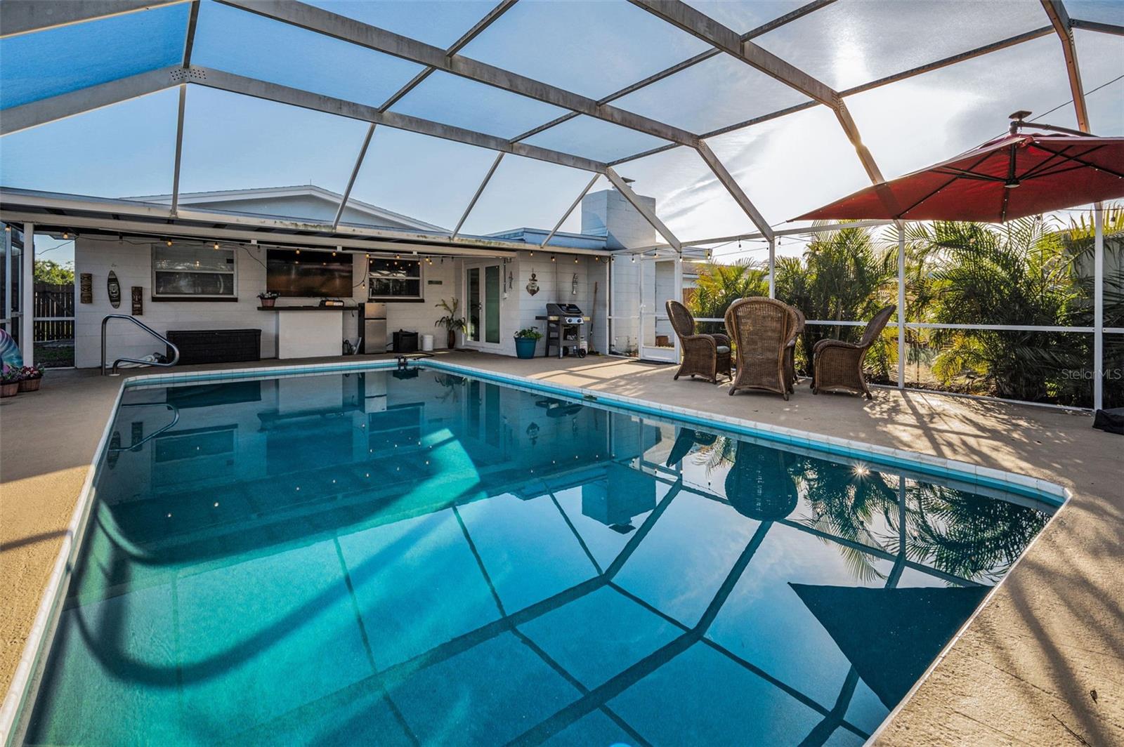 Image 28 of 32 For 11077 87th Avenue