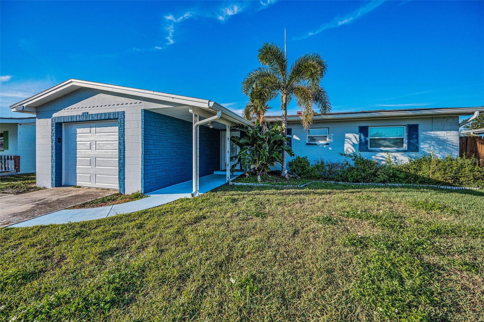 Image 3 of 32 For 11077 87th Avenue