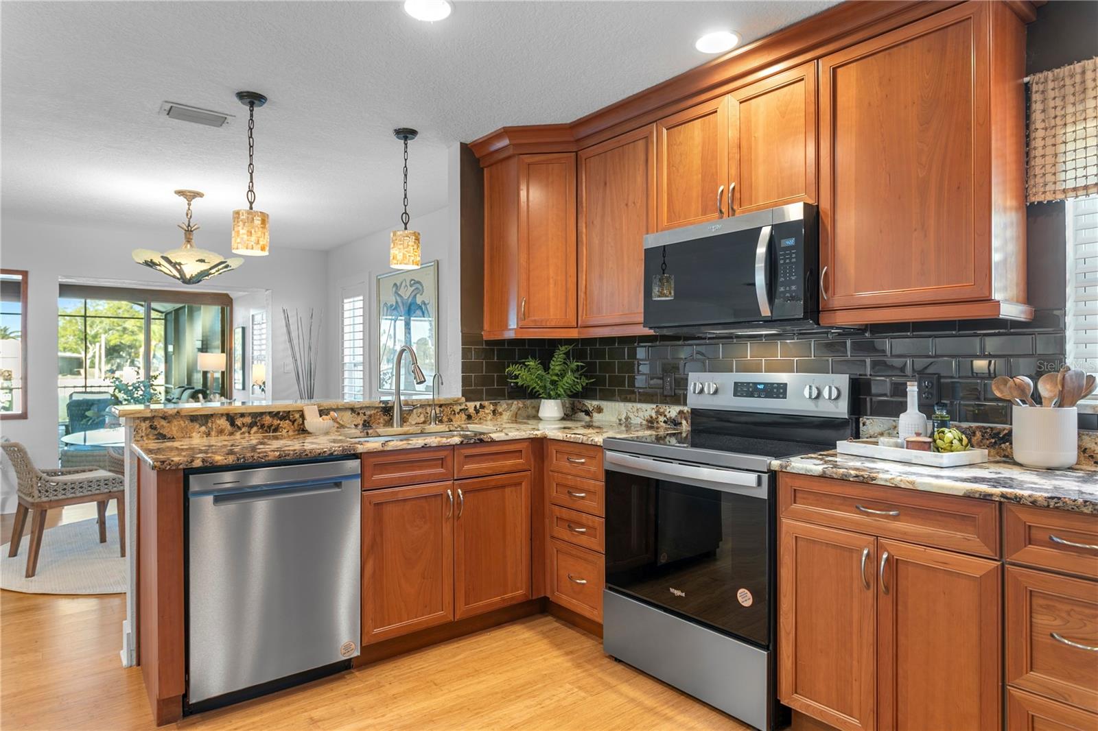 Image 14 of 47 For 253 Hermosita Drive