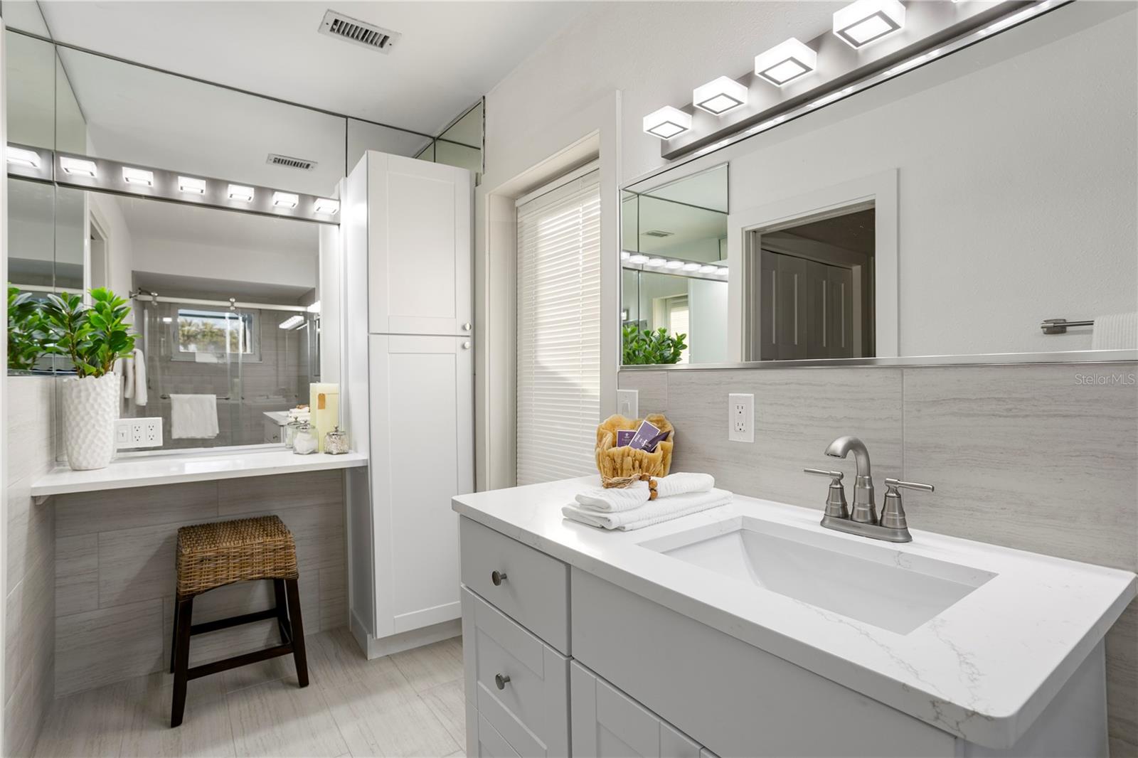 Image 20 of 47 For 253 Hermosita Drive