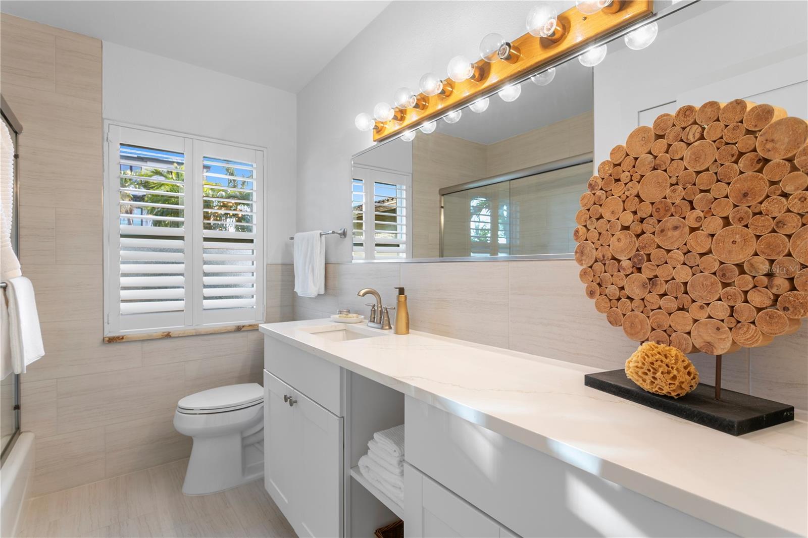 Image 24 of 47 For 253 Hermosita Drive