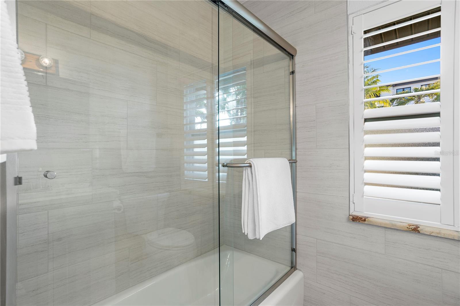 Image 25 of 47 For 253 Hermosita Drive