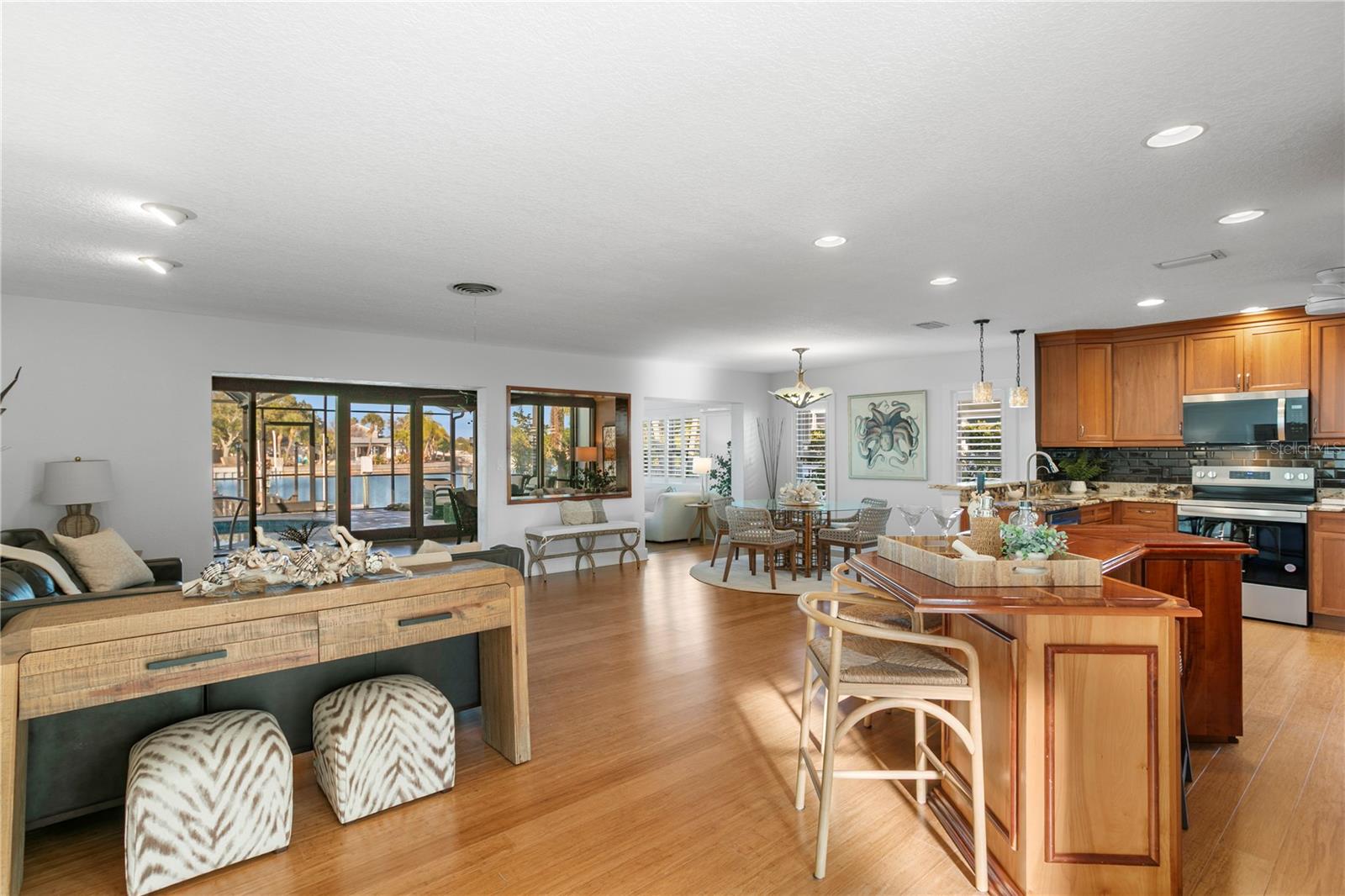 Image 6 of 47 For 253 Hermosita Drive