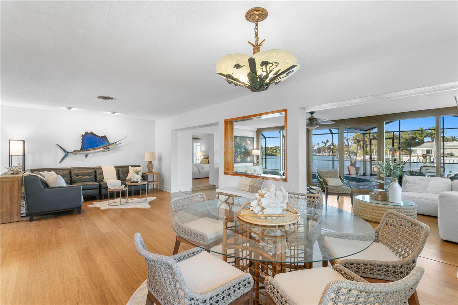 Image 7 of 47 For 253 Hermosita Drive