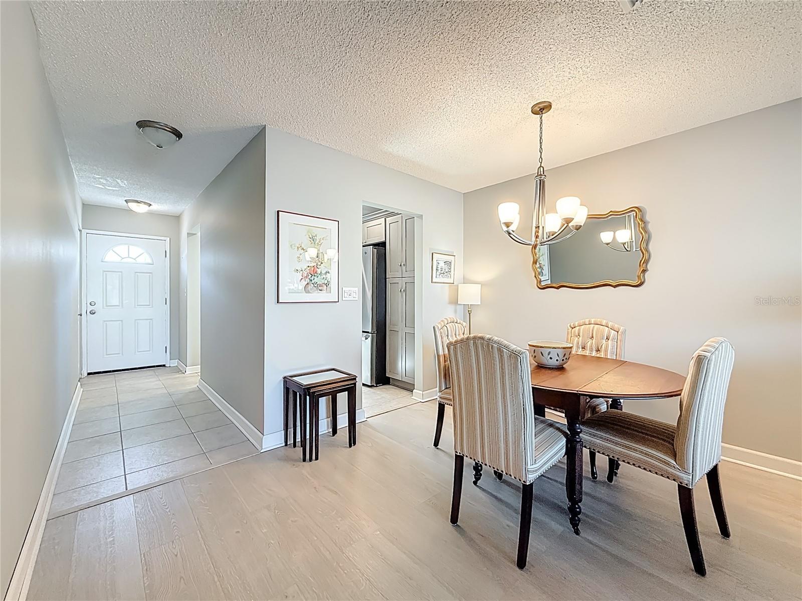 Listing photo id 13 for 5925 Shore Boulevard S 203