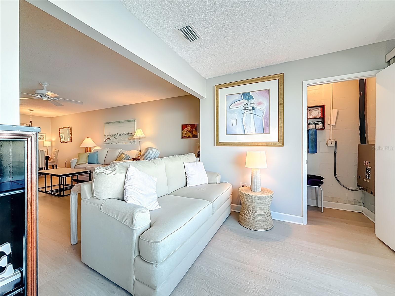 Listing photo id 19 for 5925 Shore Boulevard S 203