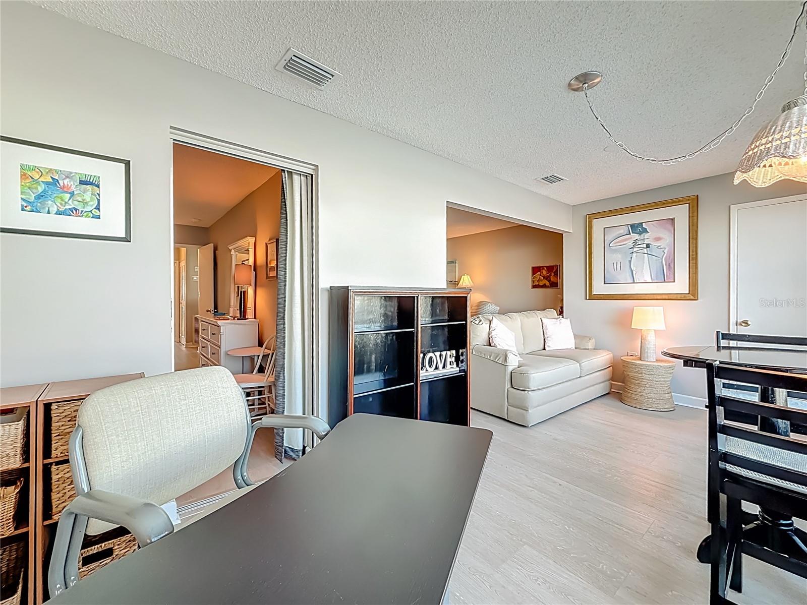 Listing photo id 21 for 5925 Shore Boulevard S 203