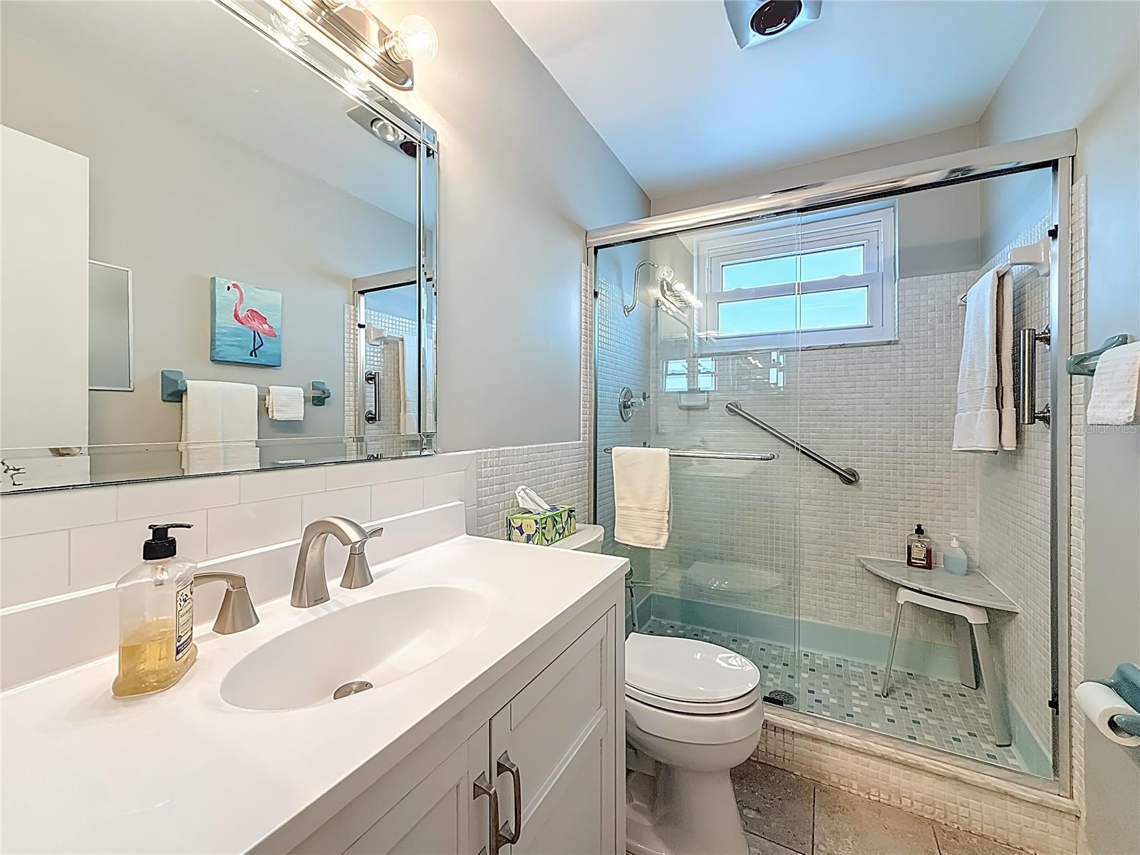 Listing photo id 30 for 5925 Shore Boulevard S 203