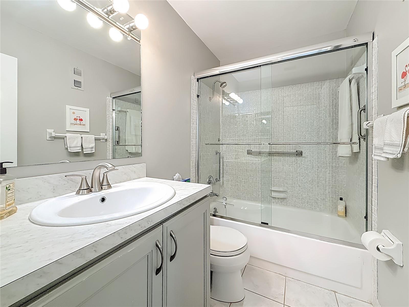 Listing photo id 36 for 5925 Shore Boulevard S 203