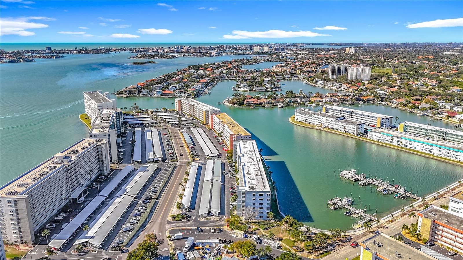 Listing photo id 49 for 5925 Shore Boulevard S 203