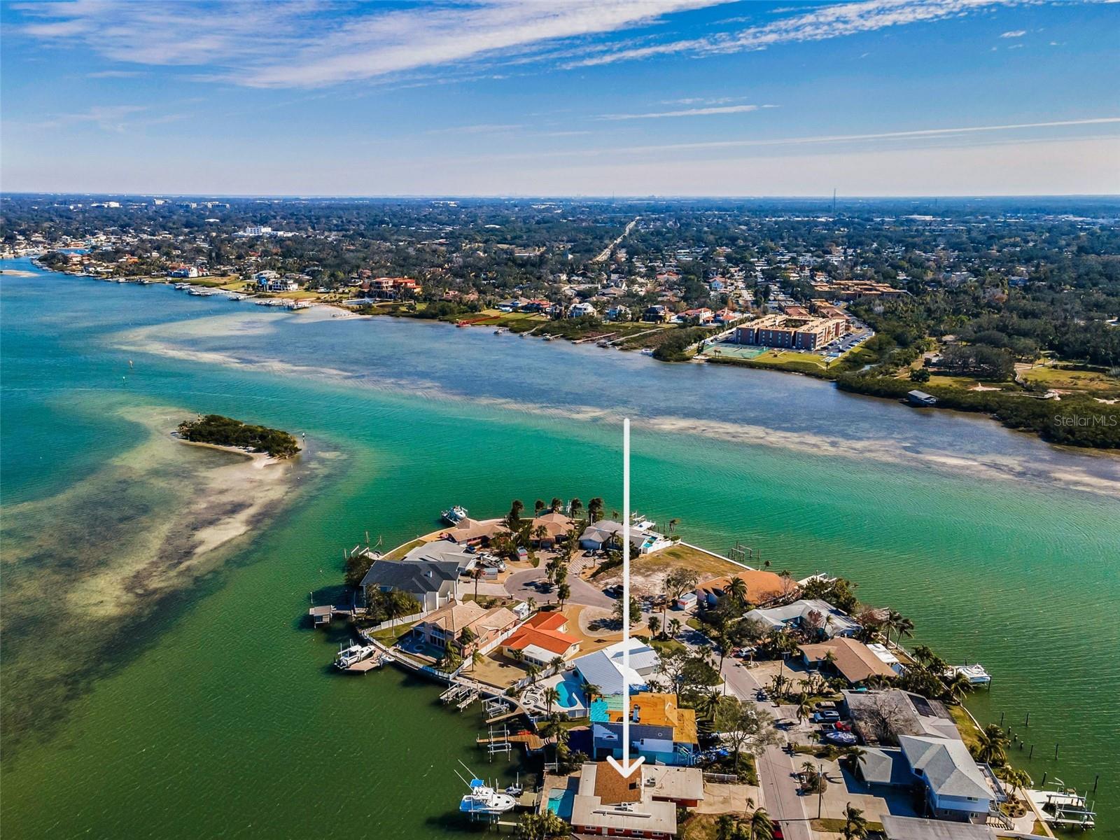 Listing photo id 8 for 366 La Hacienda Drive