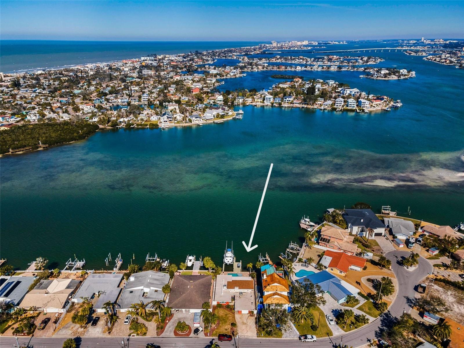 Listing photo id 0 for 366 La Hacienda Drive