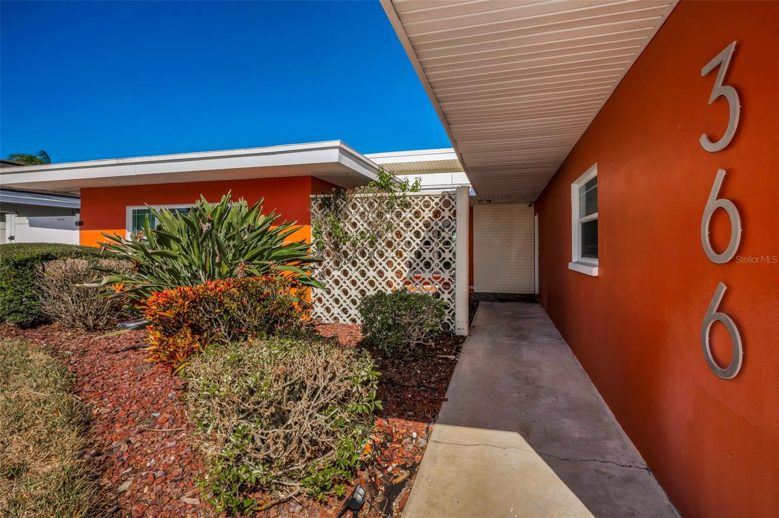 Listing photo id 27 for 366 La Hacienda Drive