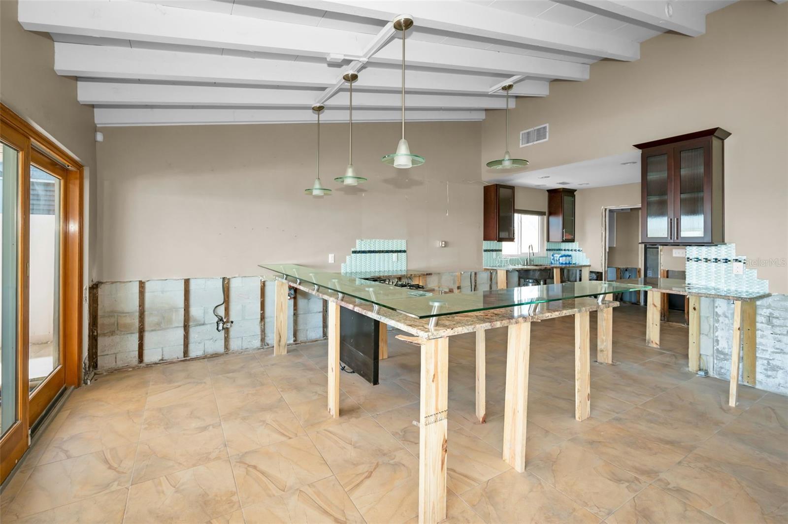 Listing photo id 37 for 366 La Hacienda Drive