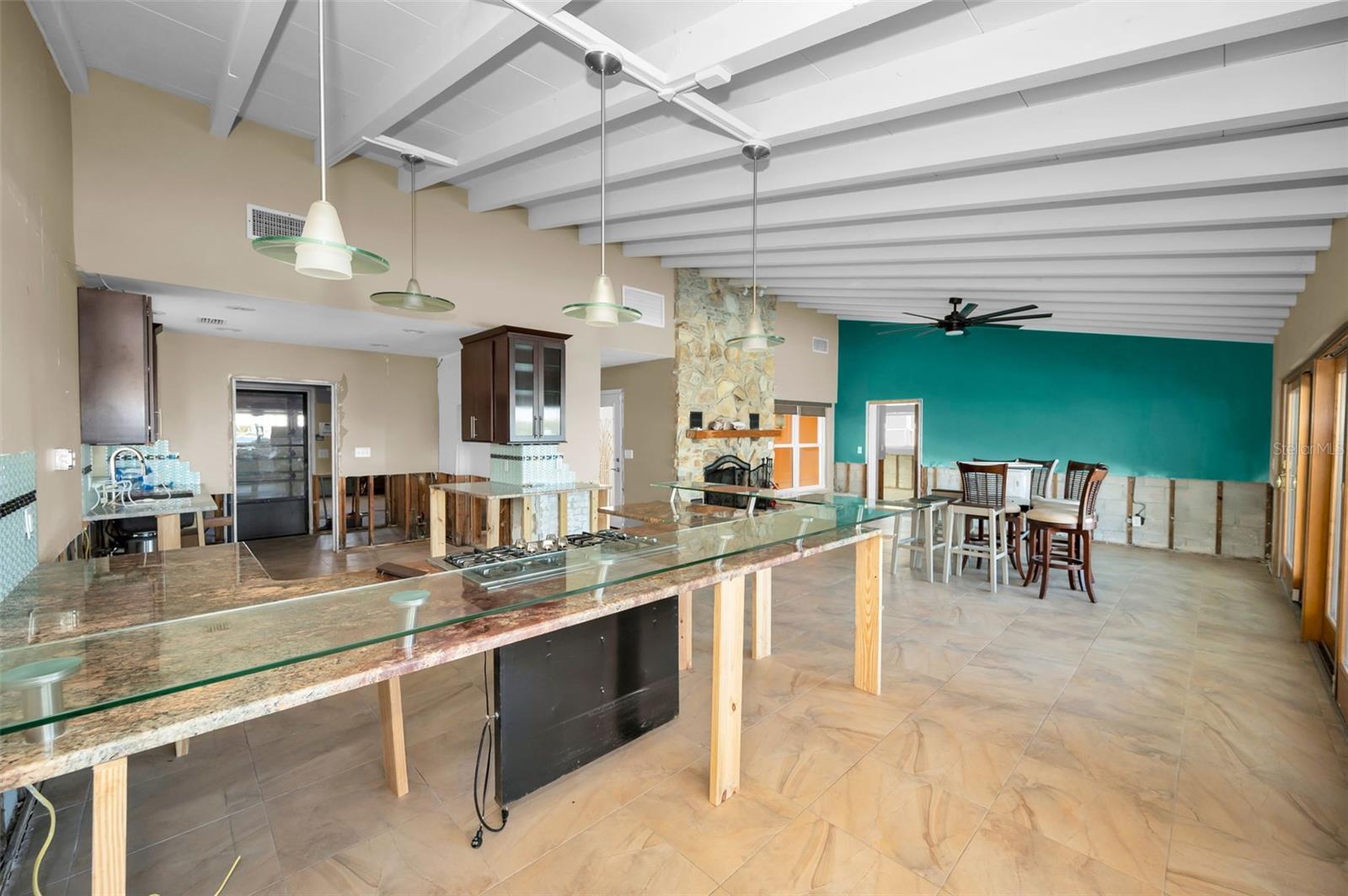 Listing photo id 44 for 366 La Hacienda Drive