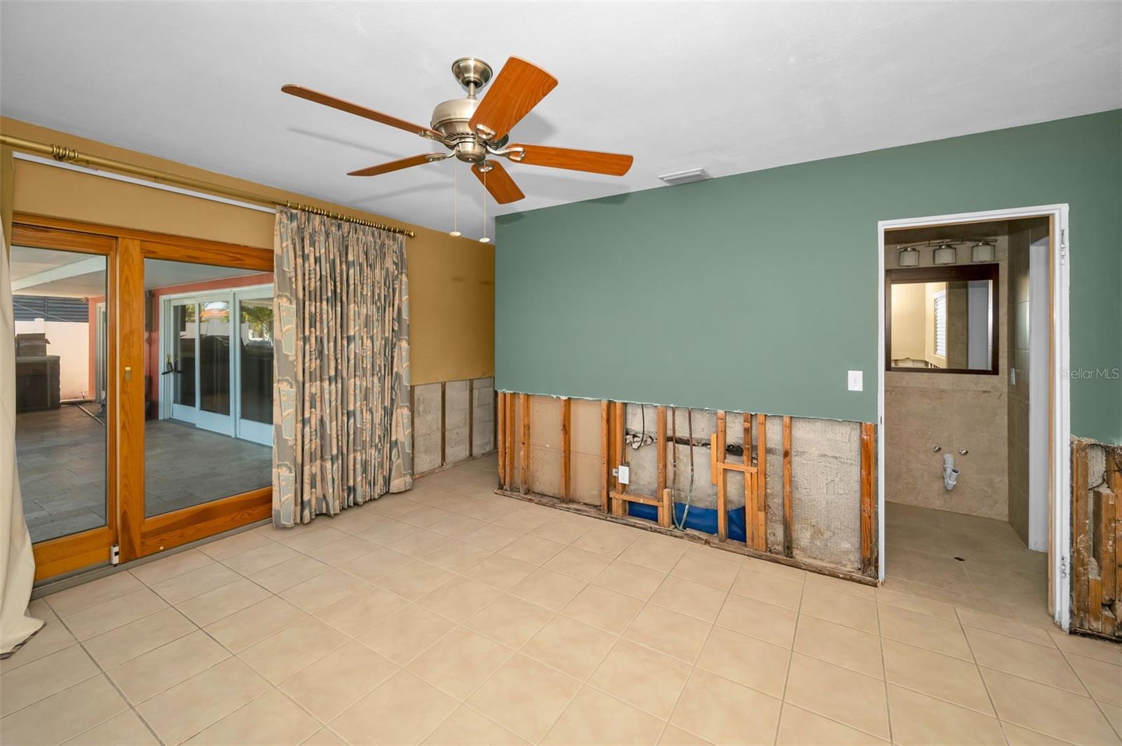 Listing photo id 48 for 366 La Hacienda Drive