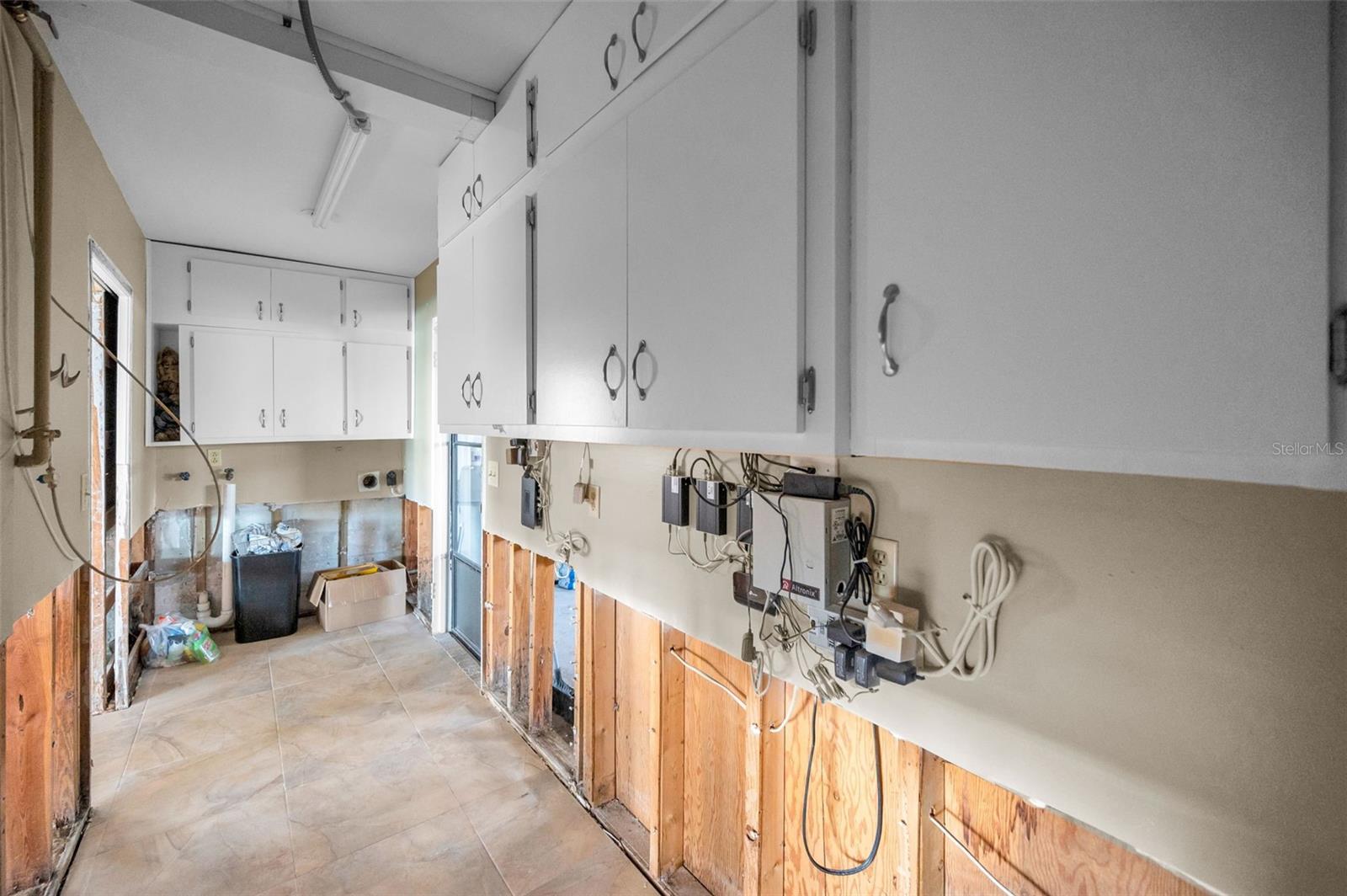 Listing photo id 53 for 366 La Hacienda Drive