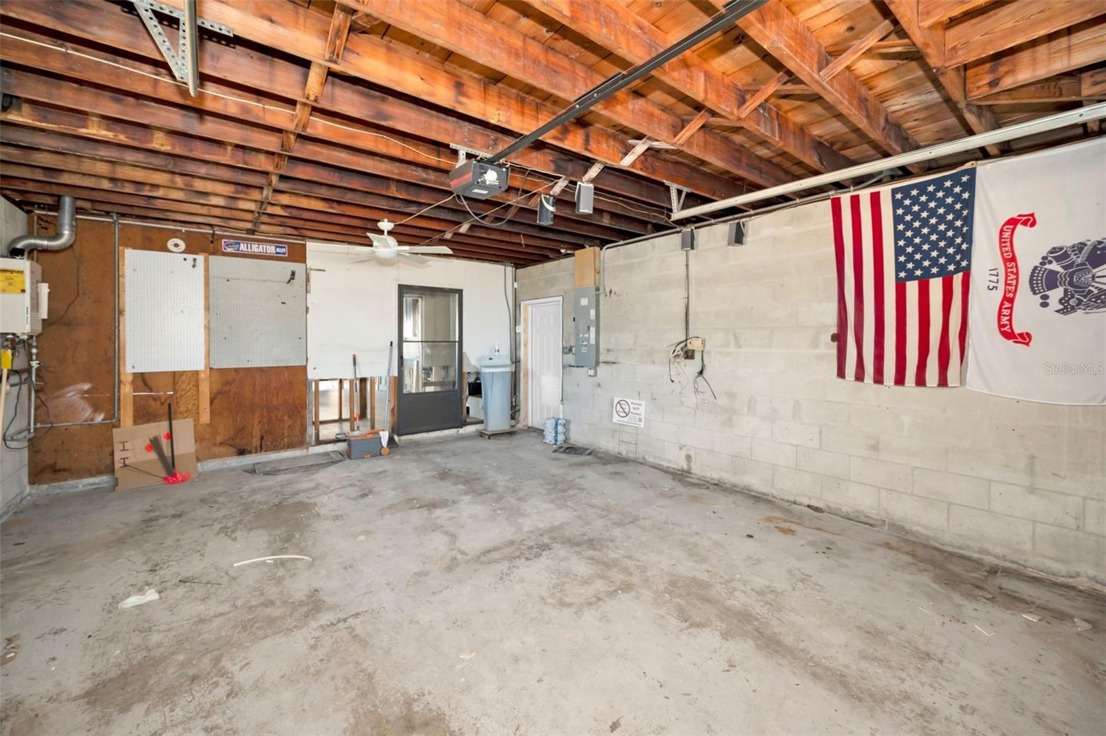 Listing photo id 55 for 366 La Hacienda Drive