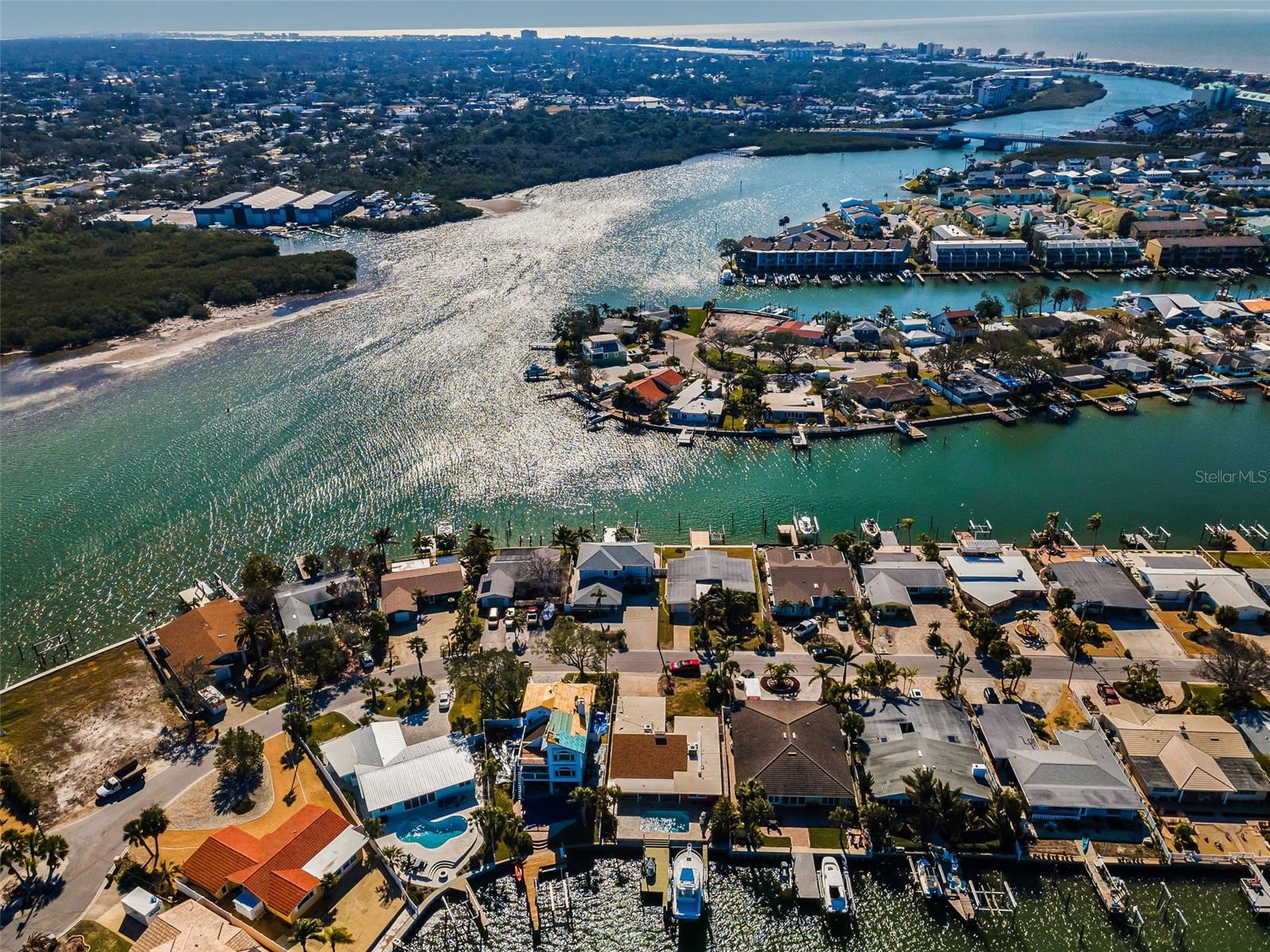 Listing photo id 71 for 366 La Hacienda Drive