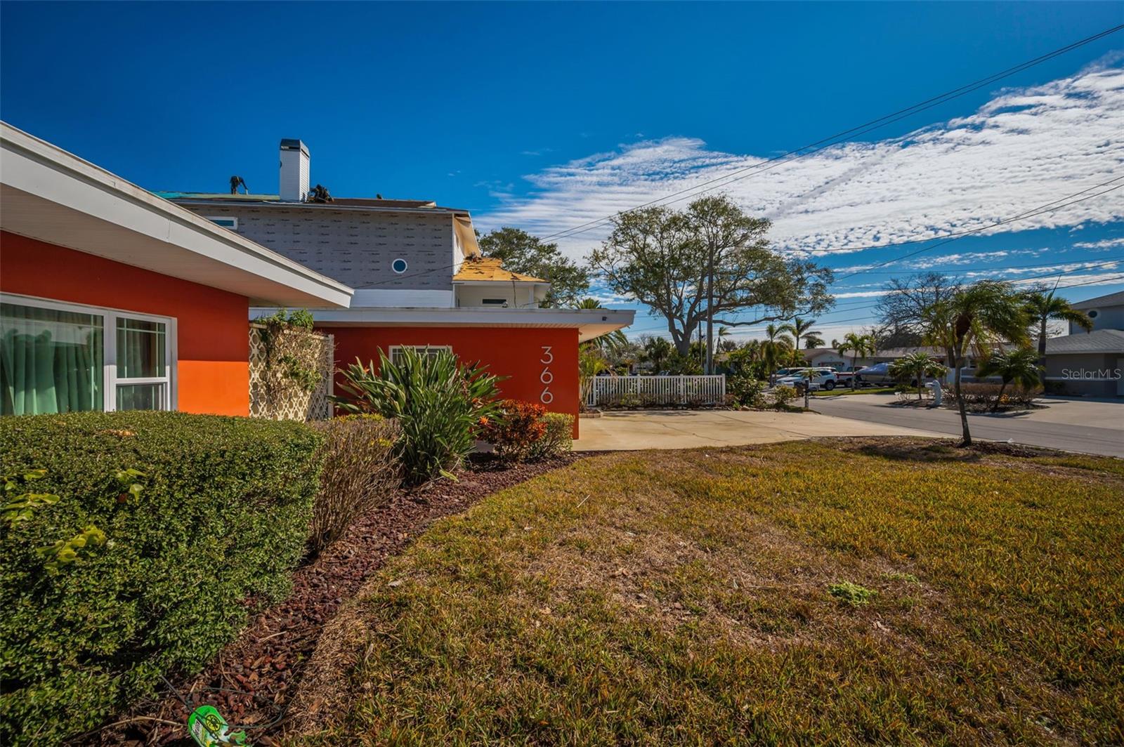 Listing photo id 74 for 366 La Hacienda Drive