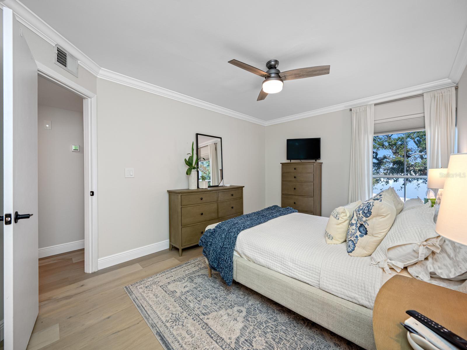 Image 11 of 26 For 3325 Bayshore Boulevard B36