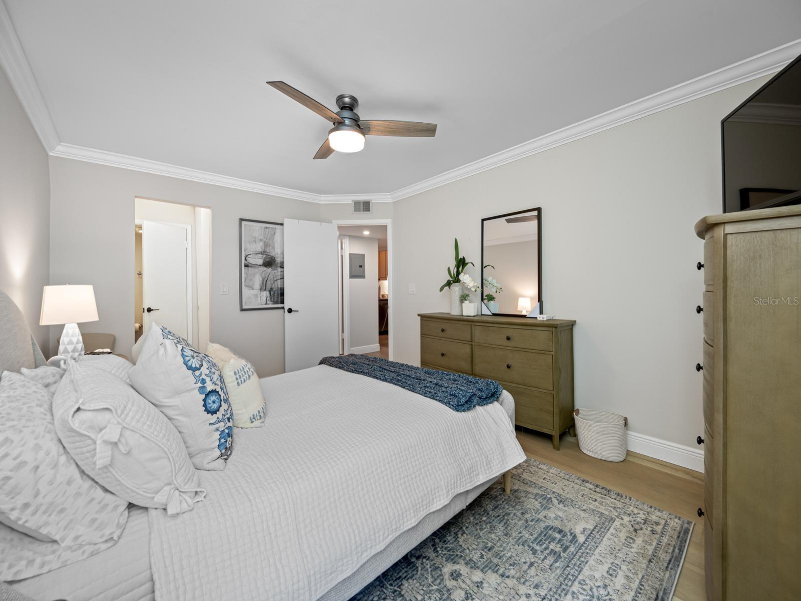 Image 12 of 26 For 3325 Bayshore Boulevard B36