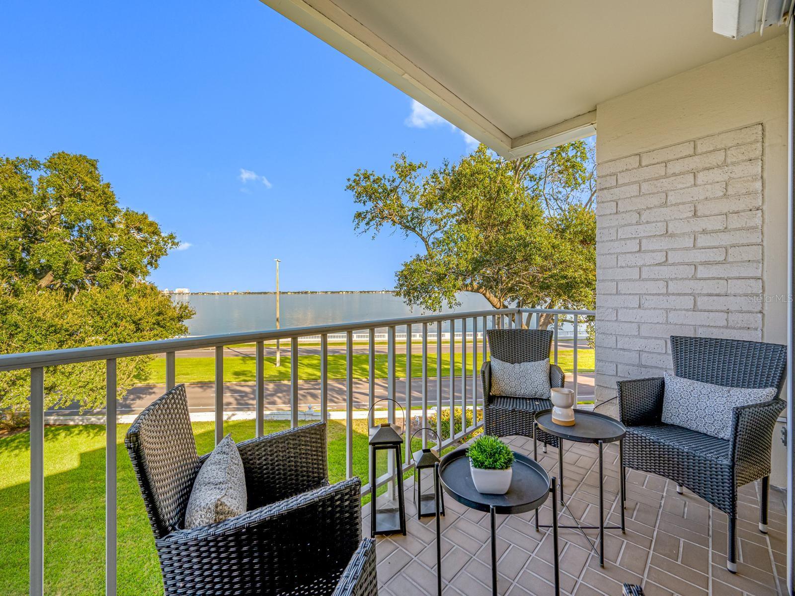 Image 19 of 26 For 3325 Bayshore Boulevard B36