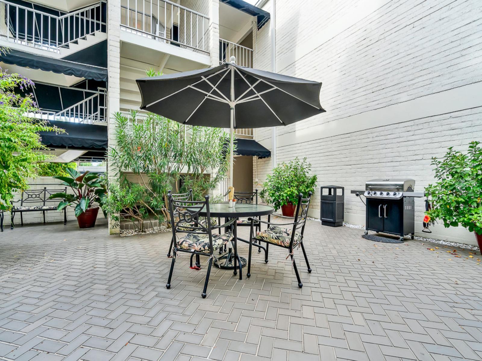 Image 24 of 26 For 3325 Bayshore Boulevard B36