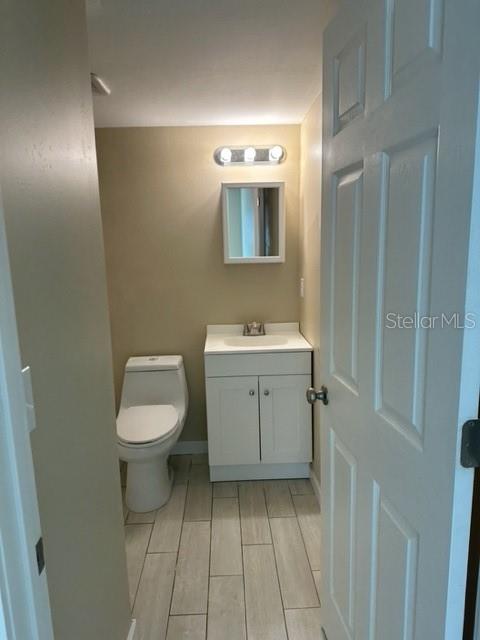 Image 11 of 33 For 4131 Dolphin Drive 4131