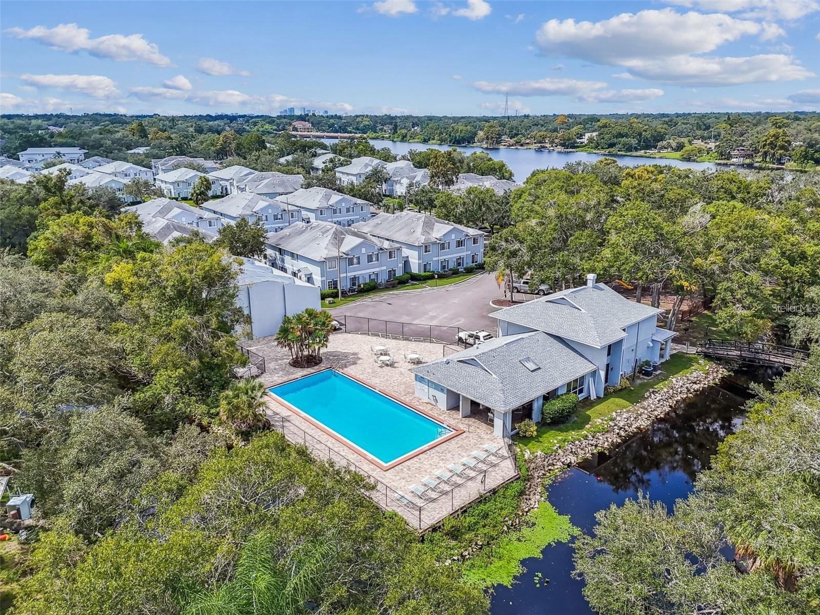 Image 22 of 33 For 4131 Dolphin Drive 4131