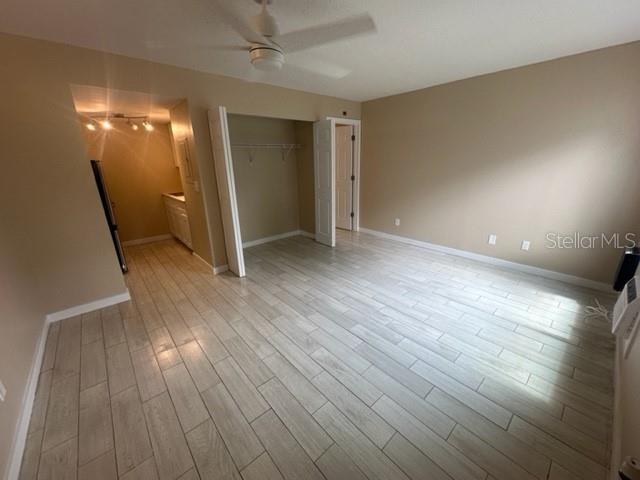 Image 4 of 33 For 4131 Dolphin Drive 4131