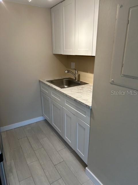 Image 7 of 33 For 4131 Dolphin Drive 4131