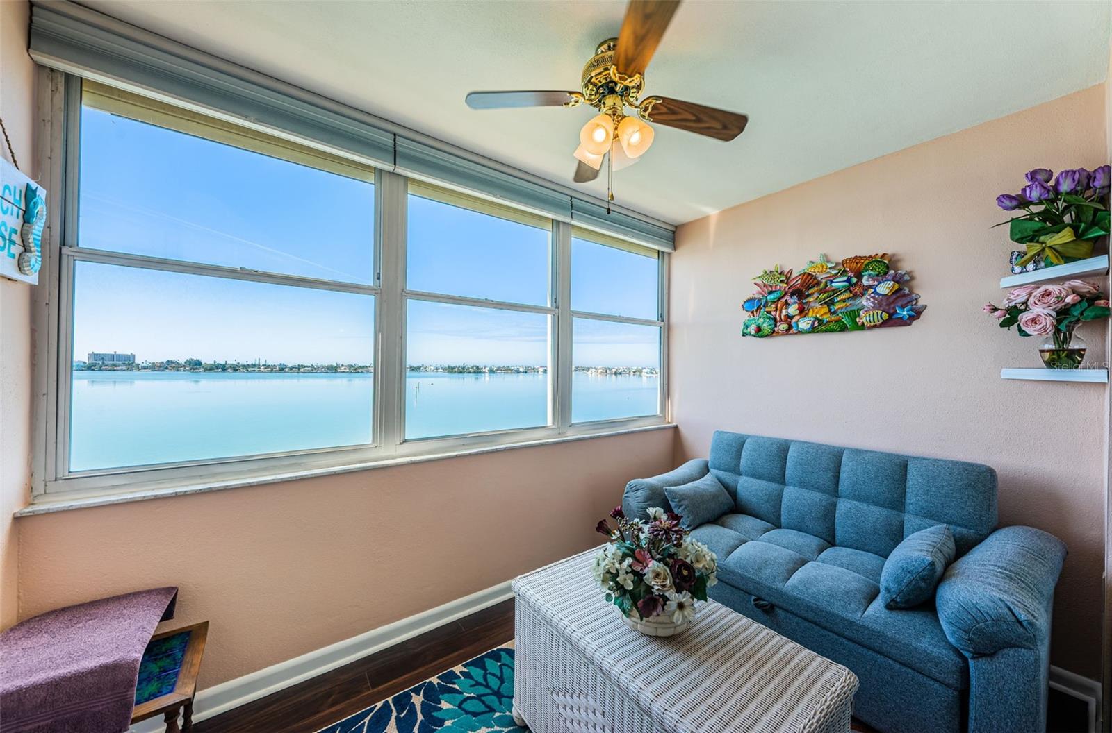 Image 20 of 64 For 4750 Cove Circle 605