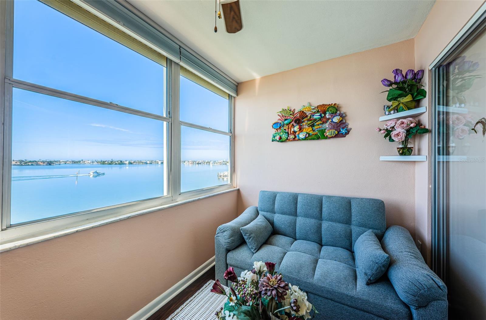 Image 25 of 64 For 4750 Cove Circle 605