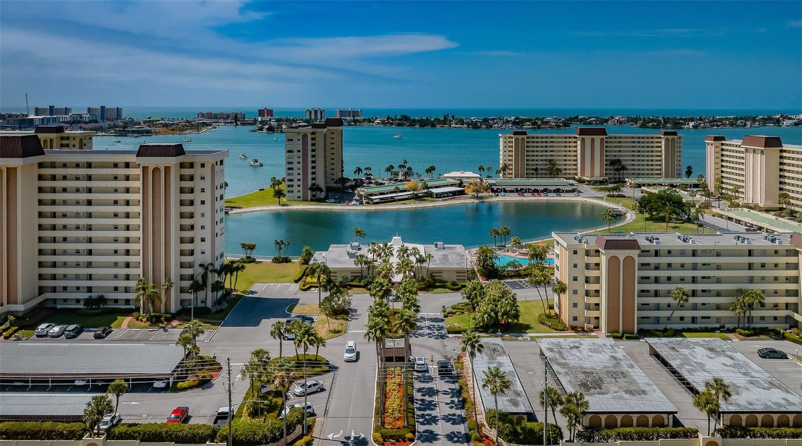 Image 45 of 64 For 4750 Cove Circle 605