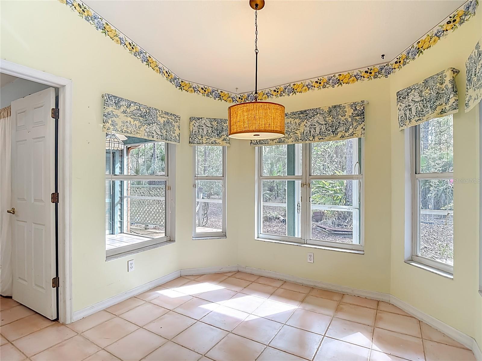 Image 8 of 51 For 27226 Black Hawk Drive