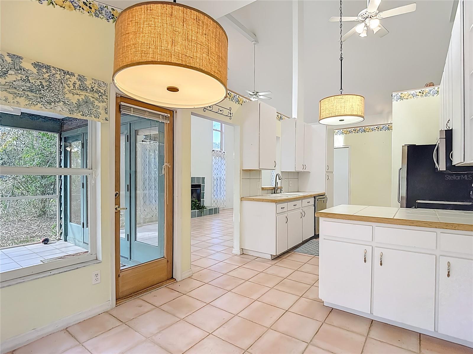 Image 9 of 51 For 27226 Black Hawk Drive