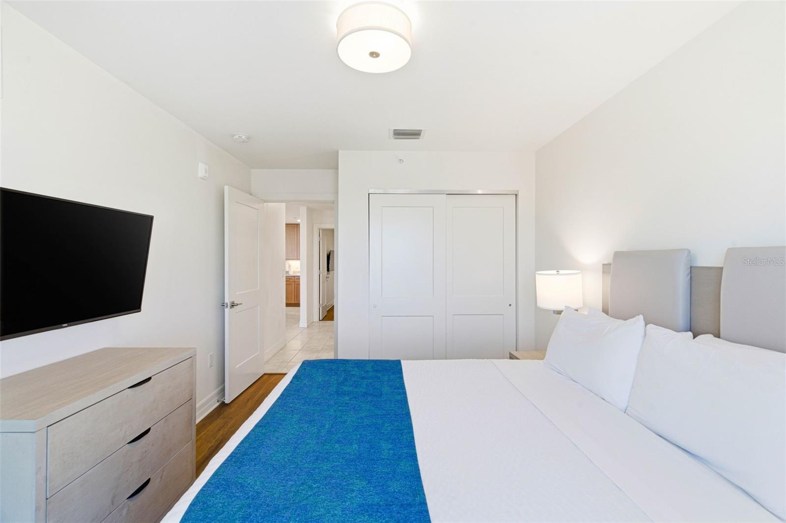 Image 23 of 46 For 24 Avalon Street 802