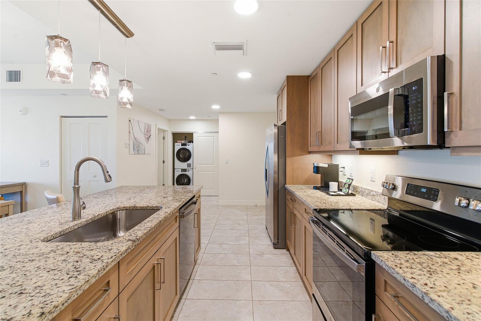 Image 6 of 46 For 24 Avalon Street 802