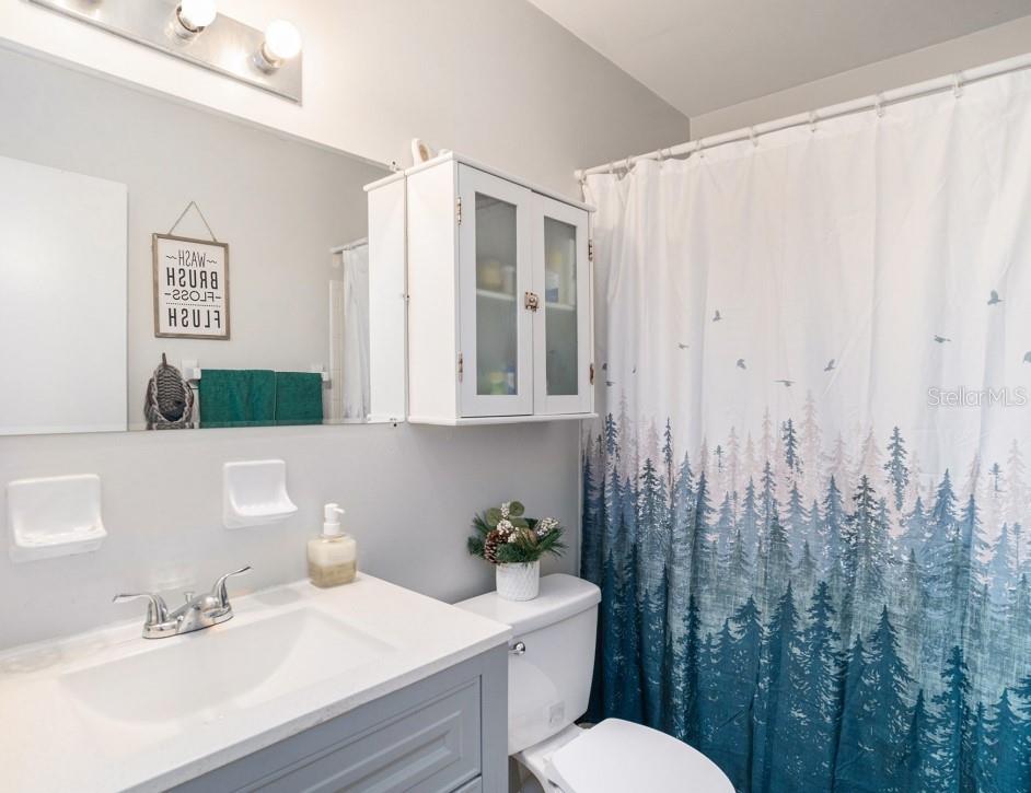 Image 17 of 20 For 6422 Rosewood Drive