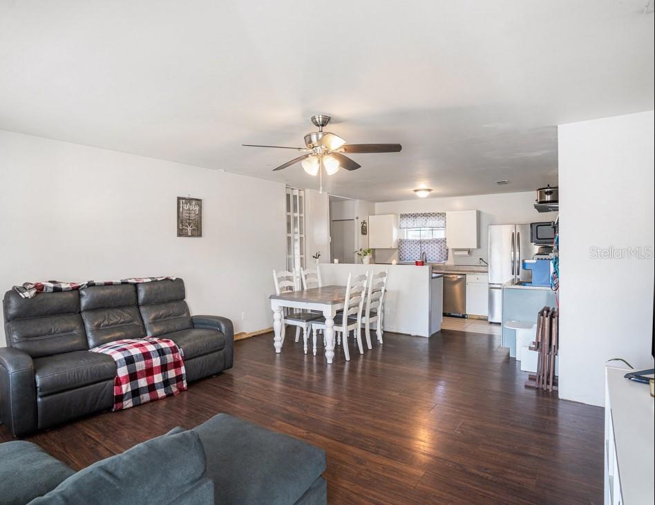 Image 5 of 20 For 6422 Rosewood Drive