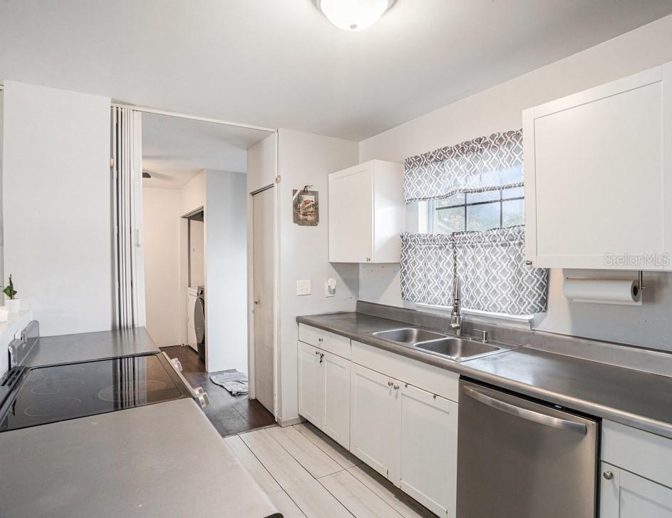 Image 6 of 20 For 6422 Rosewood Drive